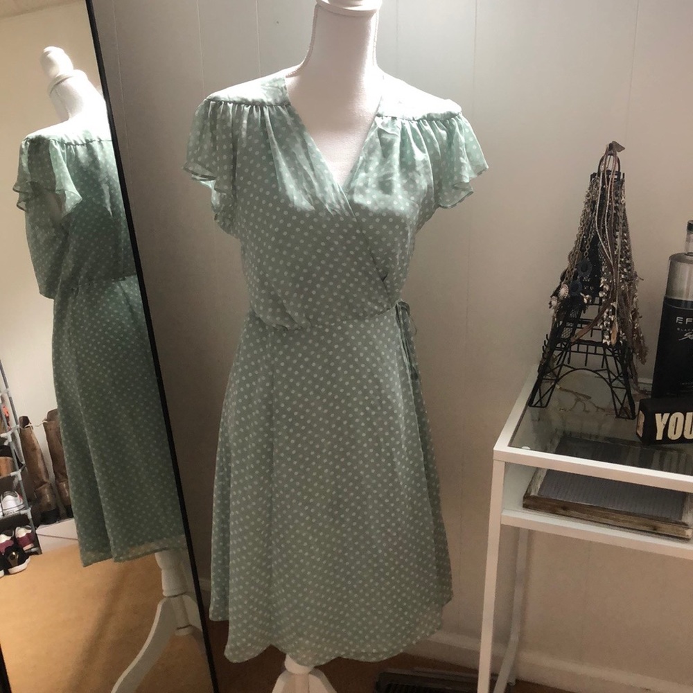 👗super cute light mint green polka dot dress👗